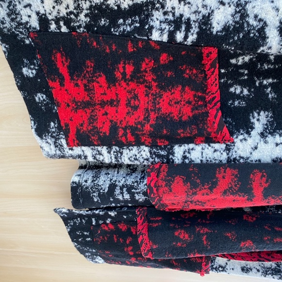 ART OF CLOTH wool vest over blk Cashmere sweater - Picture 3 of 6